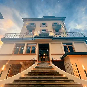 ** Hotel La Verticale Ex Du Louvre France